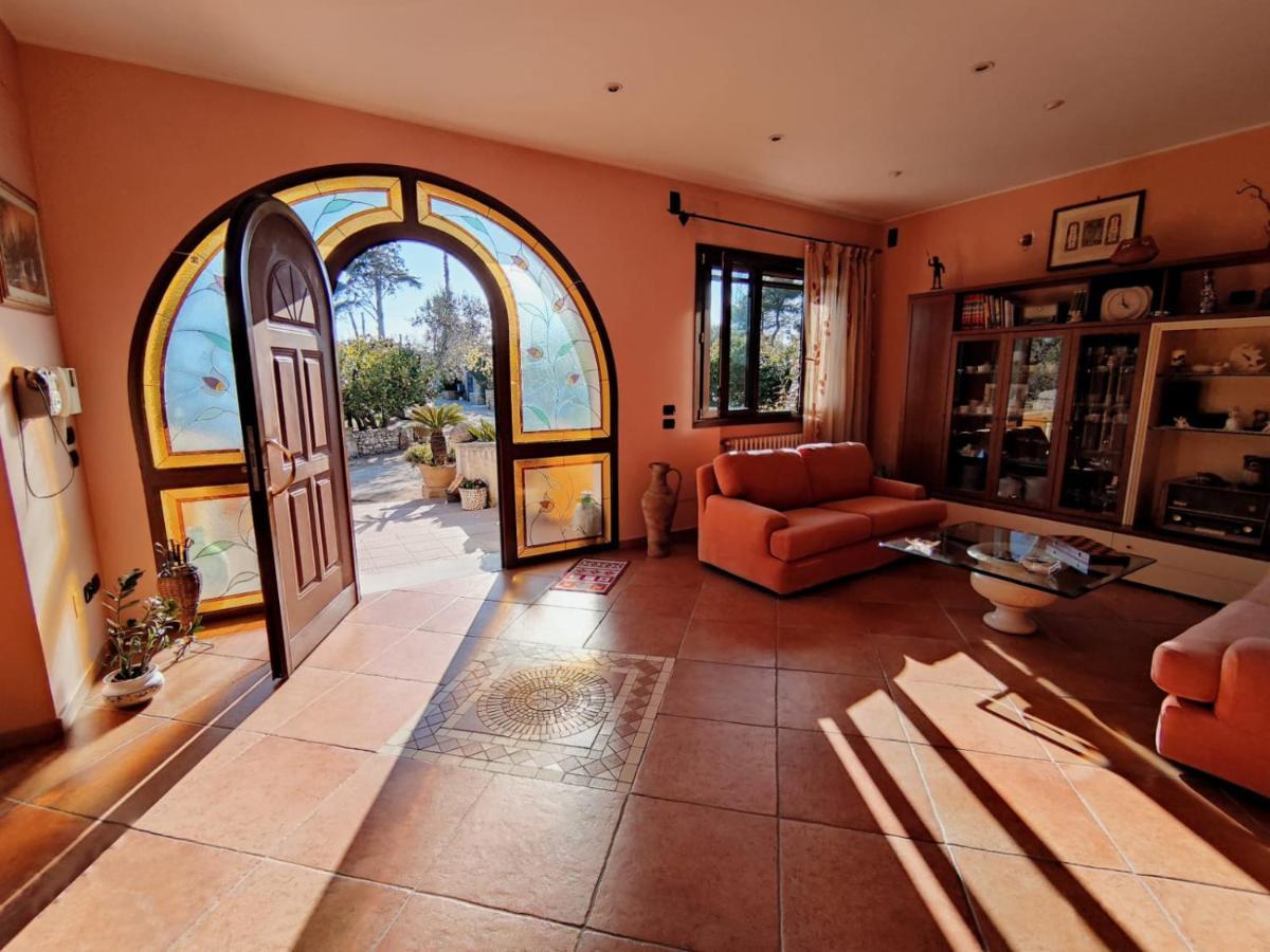 Villa Sargheruoli มอนเตโรนิดิเลชเช ภายนอก รูปภาพ