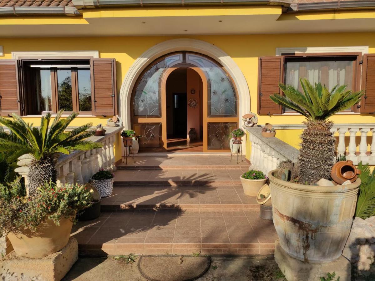 Villa Sargheruoli มอนเตโรนิดิเลชเช ภายนอก รูปภาพ